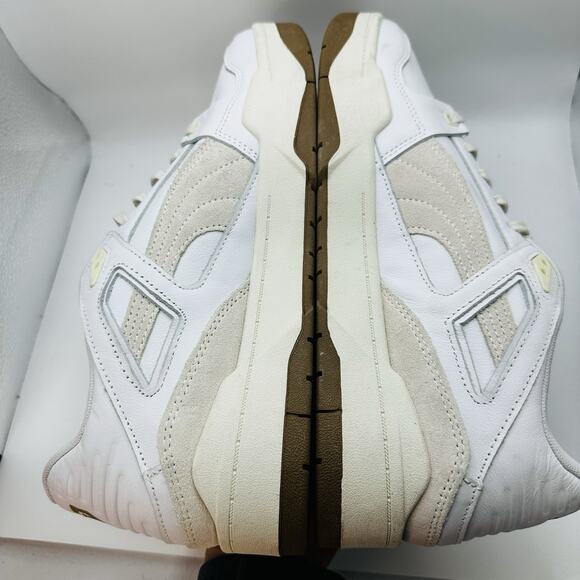 Athletic_Shoes